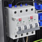 Rozdzielnica budowlana przenośna 32A/5 + 16A/5 + 4*GS 230V + zabezpieczenia + wtyczka 32A/5 + 2m kabel 5G4 , 4PO41C11C1W2MC
